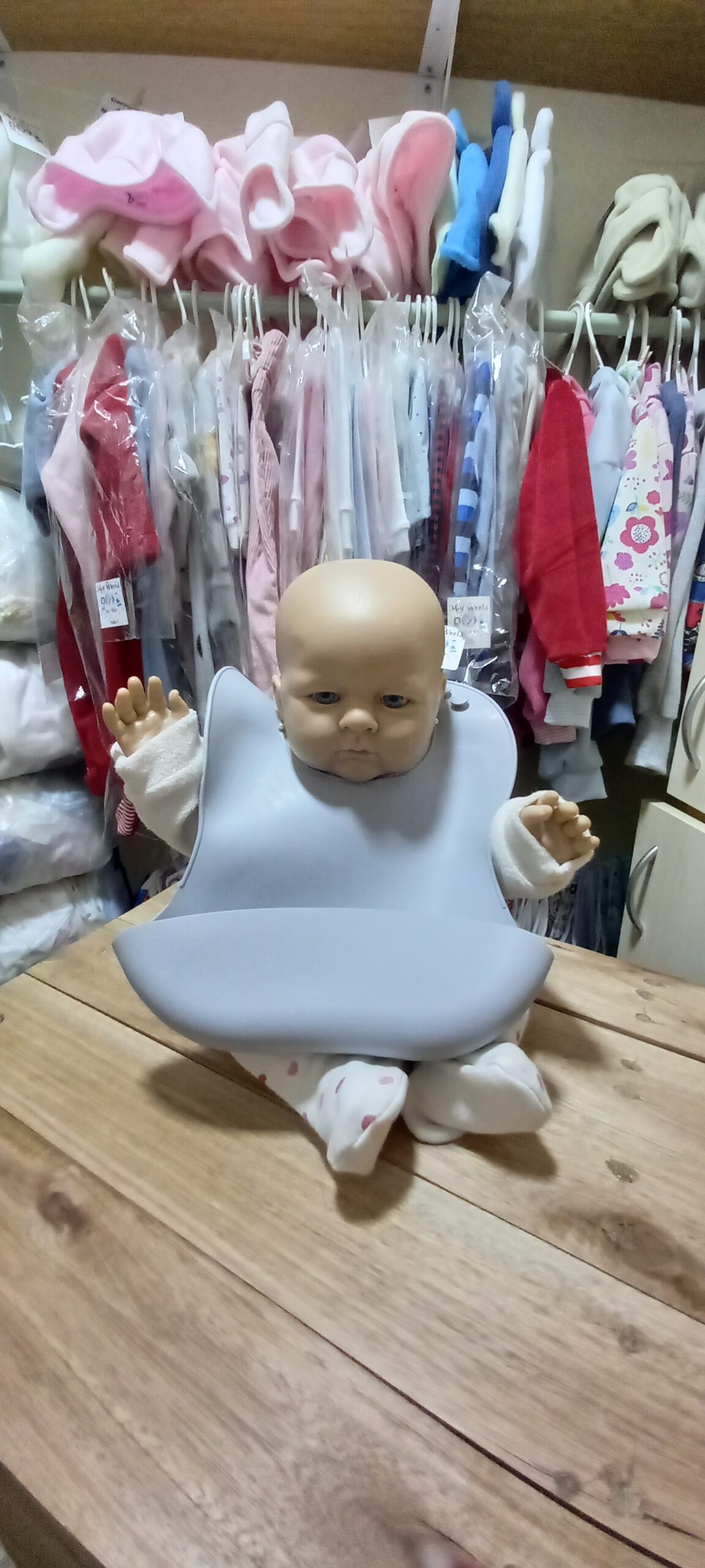 Baberos de silicona con bandeja